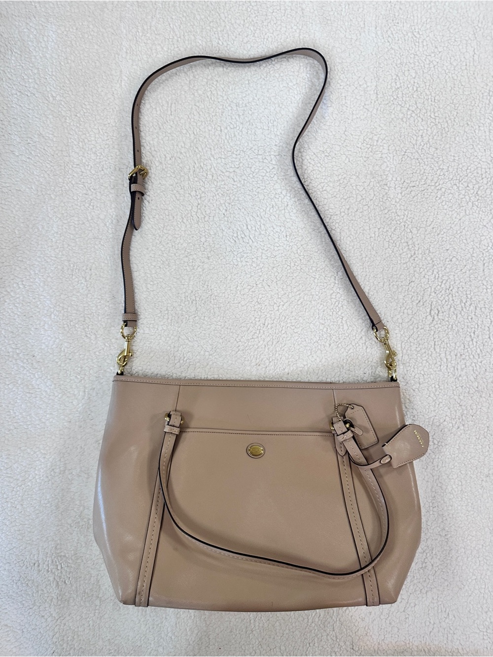 Like new Coach Tan Leather 15” x 10” Tote with Gold Hardware and shoulder strap - Picture 9 of 11
